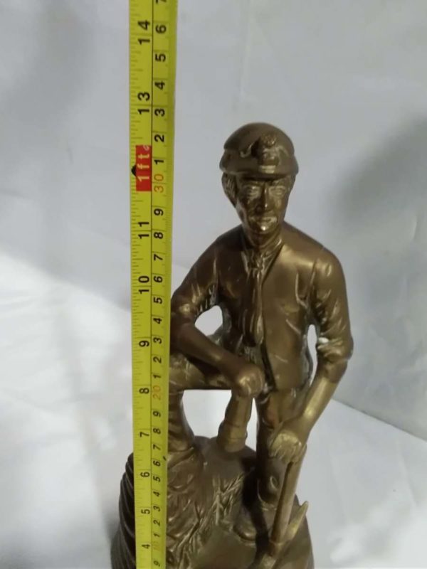 lot 542 tall brass miner ( 2.5kilos) - Image 4