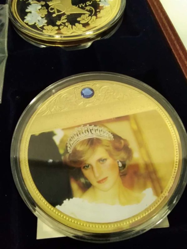 lot 567 cased Princess Diana collectables coins - Image 8