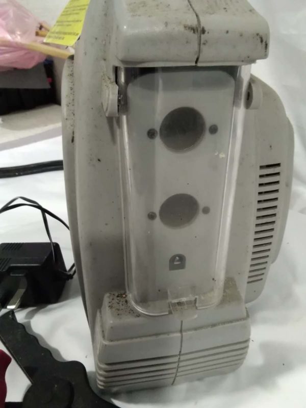 lot 572 portable powerpack 100 - Image 4