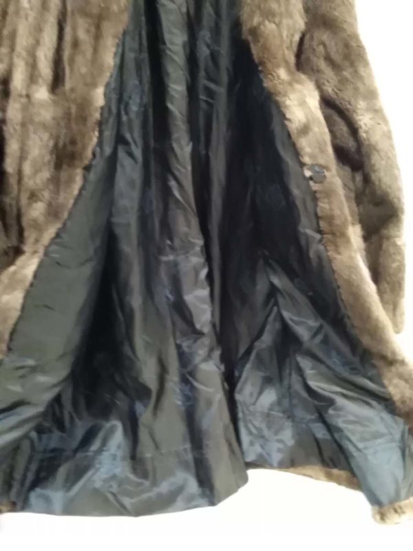 lot 592 vintage brown Fur Coats x2 - Image 4