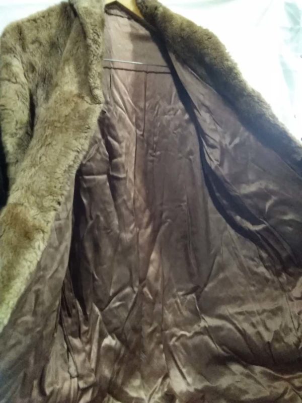 lot 594 vintage coats & stole inc one real fur - Image 6