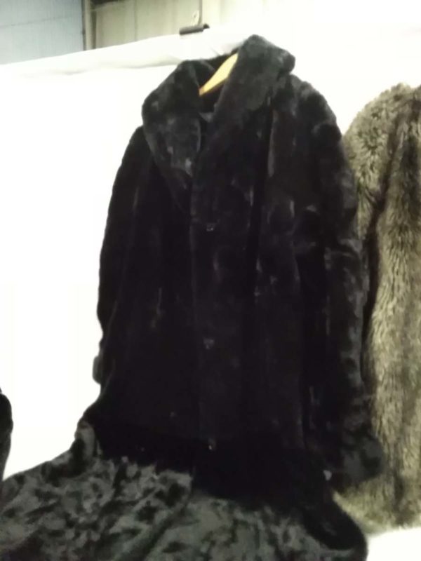 lot 597 vintage & modern faux fur coats - Image 3