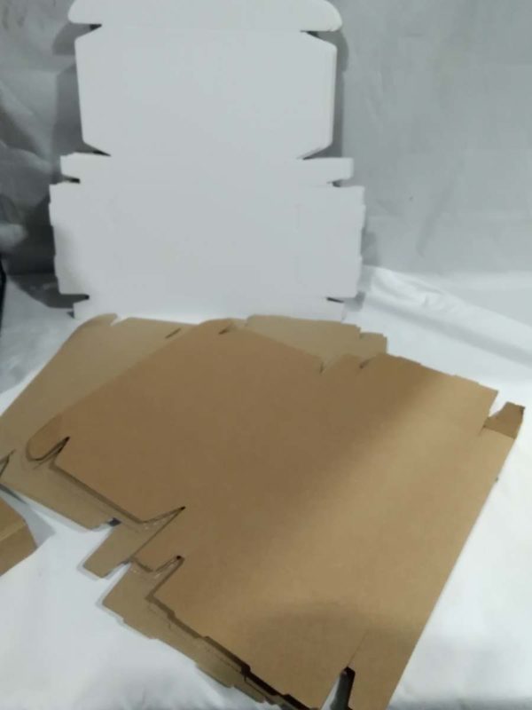 lot 599 mailing cardboard boxes 10″ x 6″ x 1.5″ - Image 4