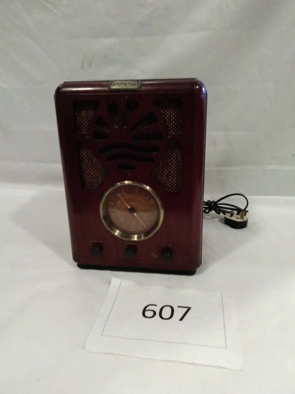 lot 607 Bush radio - Image 2