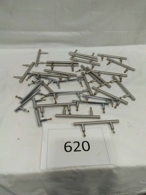 lot 620 Quantity of Cupboard Handles - Image 2