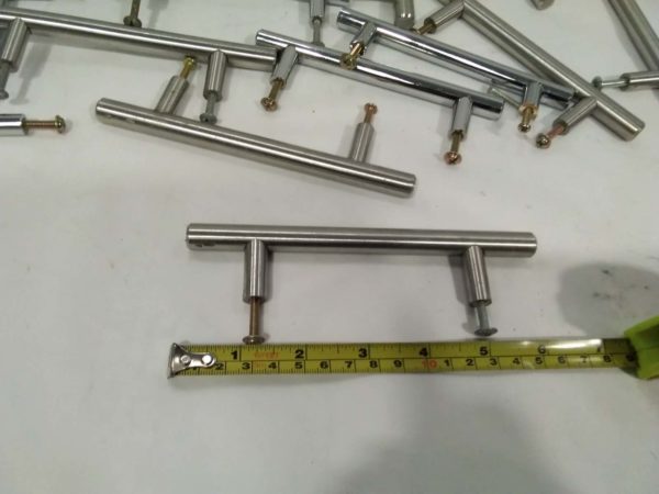 lot 620 Quantity of Cupboard Handles - Image 3