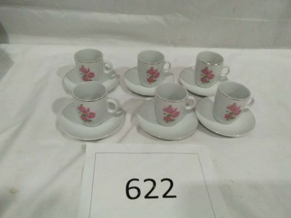 lot 622 Vintage Floral coffee cups and saucers boxed