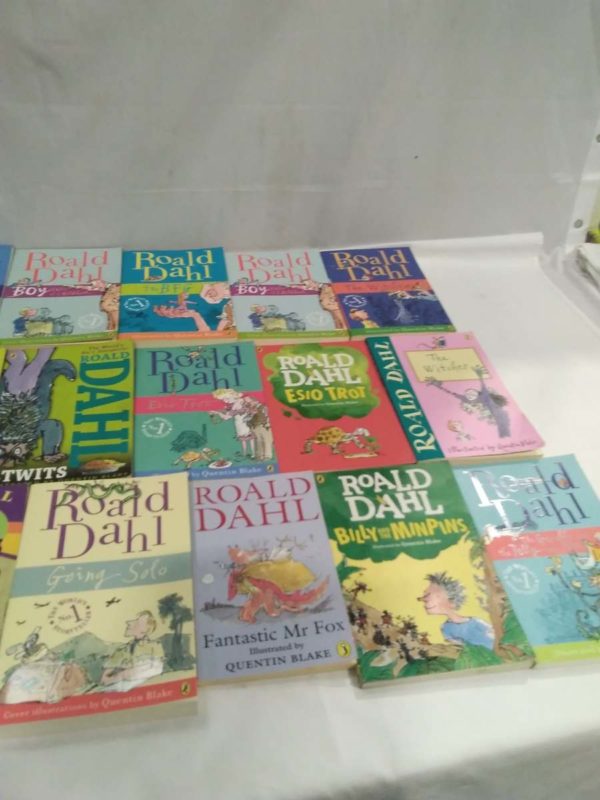 lot 623 Quantity of Roald Dahl books - Image 3