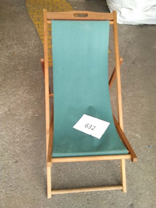 lot 632 Deck Chair - Image 2