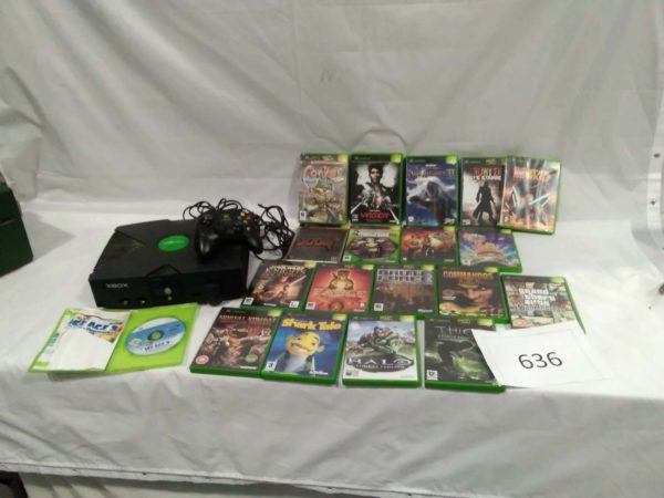 lot 636 Xbox console, controller & games