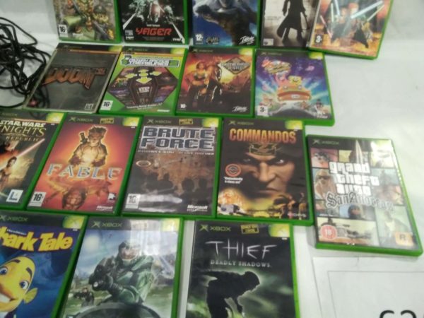 lot 636 Xbox console, controller & games - Image 7