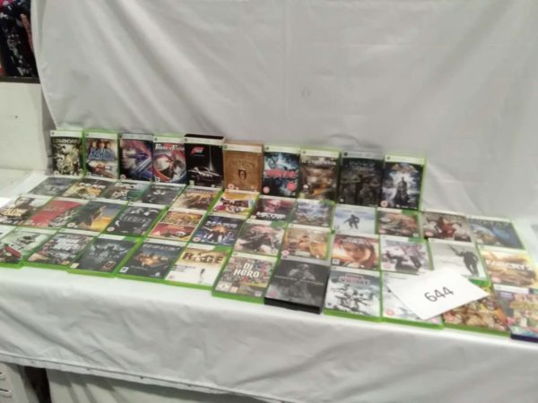 lot 644 assorted Xbox 360 games