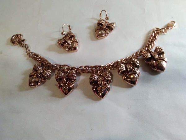 lot 650 boxed Butler & Wilson Charm bracelet & earrings - Image 2