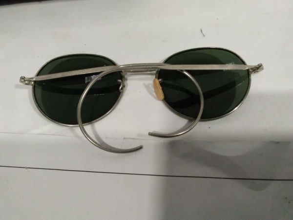 lot 652 vintage cased Aviator sun glasses - Image 4