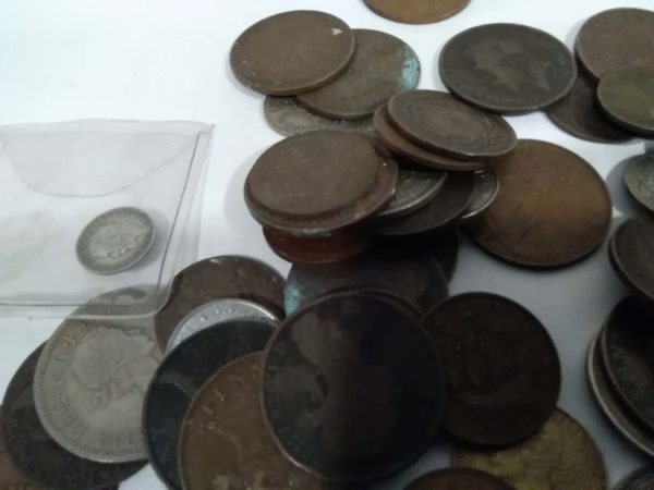 lot 653 assorted old coins - Image 4