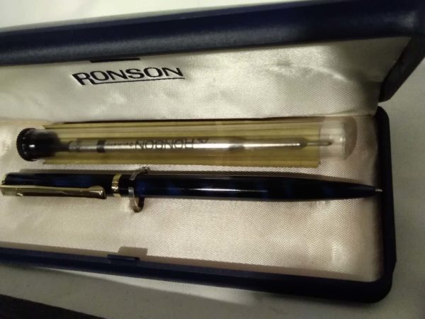 lot 656 boxed Parker & Ronson pens - Image 3