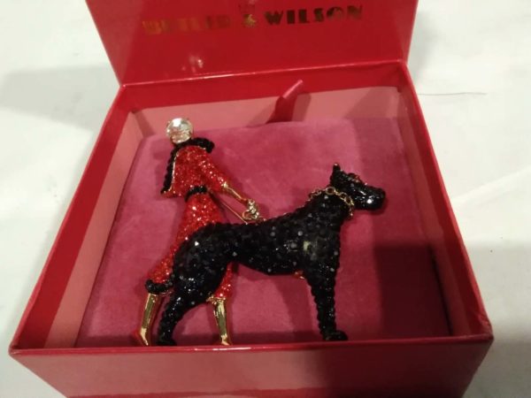 lot 658 boxed Butler & Wilson Brooch – woman walking dog - Image 5