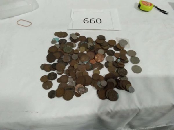 lot 660 assorted old coins