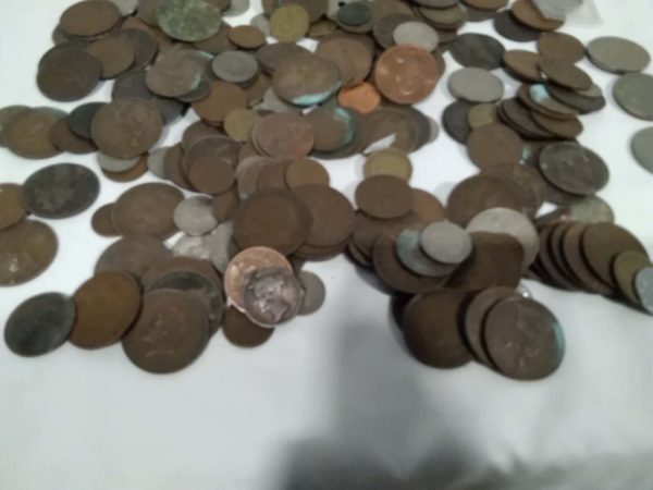 lot 660 assorted old coins - Image 2