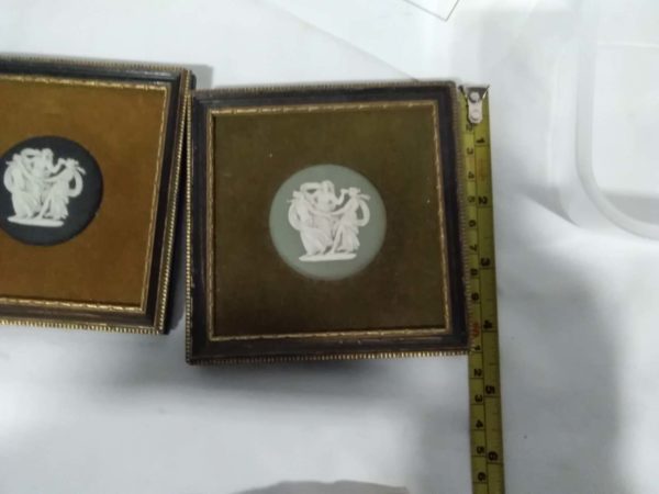 lot 661 pair of vintage Wedgwood jasper ware plaques - Image 3