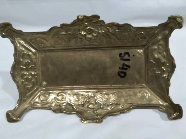 lot 662 vintage decorative brass desk tidy / stamp box - Image 5