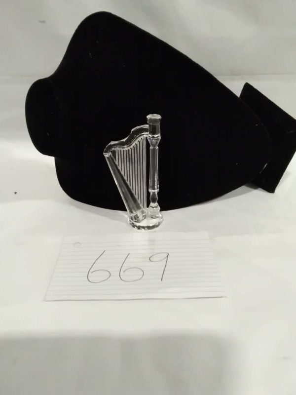 lot 669 collectable Swarovski crystal harp – musical instrument ( not marked) - Image 2