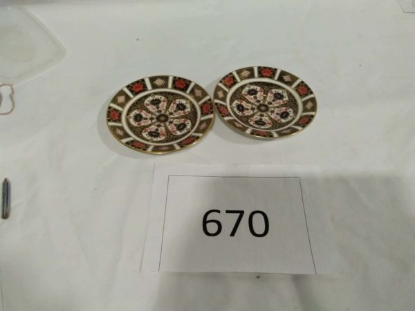 lot 670 2x Royal Crown Derby Imari saucers 1128 pattern