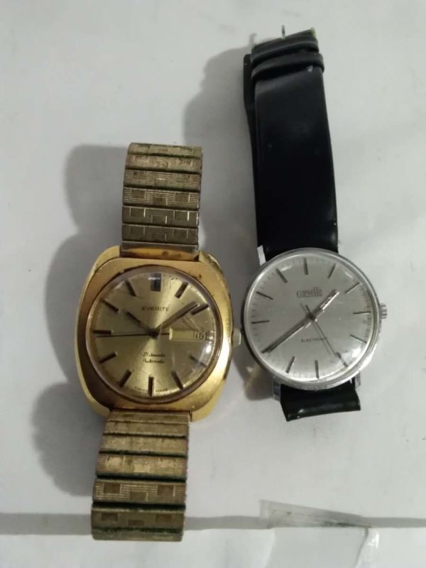 lot 672 2x vintage watches – Everite Automatic & Corvette