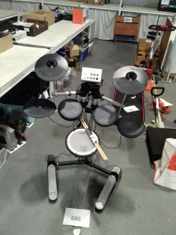 lot 686 Roland Drum kit