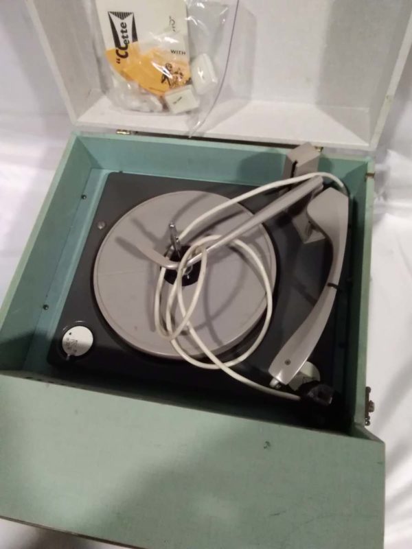 lot 689 vintage Dansette Conquest record player 1964 ( spares repairs) - Image 3