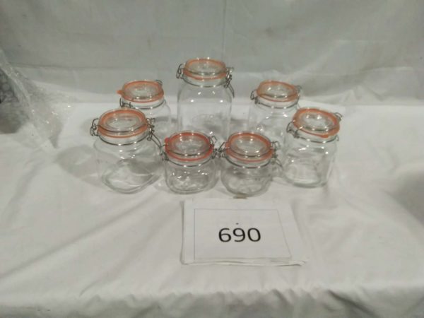 lot 690 modern Kilner jars