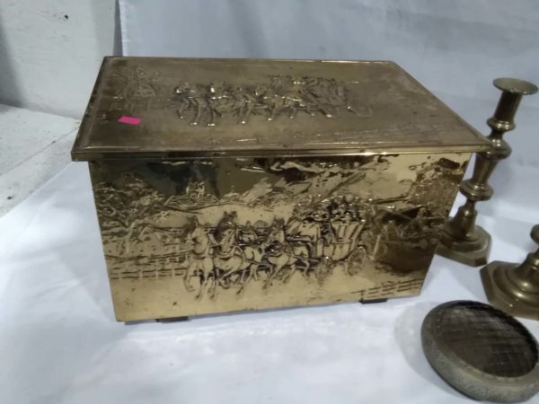 lot 696 brass fire box, candle sticks, goblets & jug - Image 2