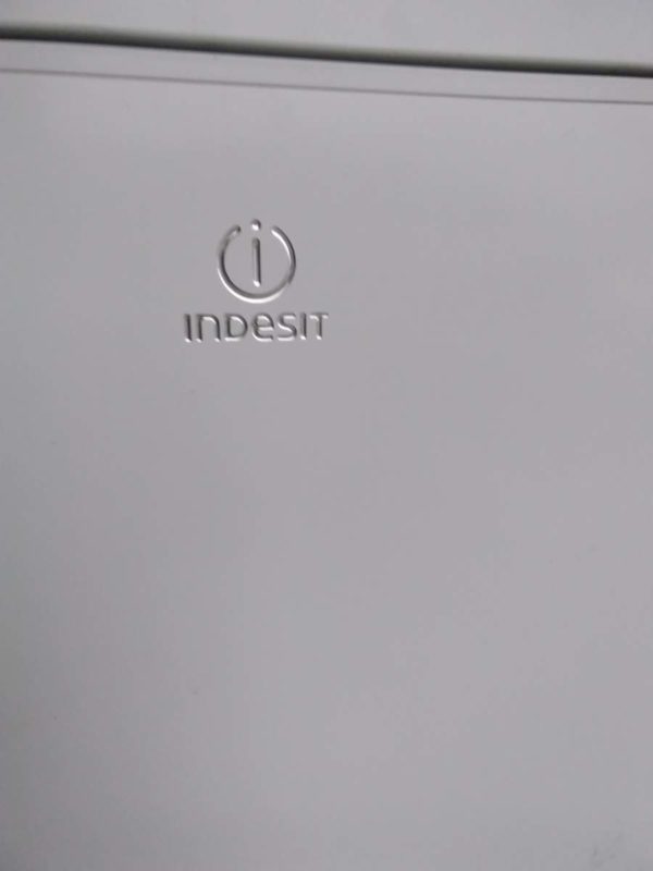 lot 697 Indesit fridge frezzer - Image 2