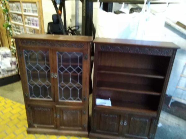 lot 698 linen fold design display unit & cabinet ( crack in glass)