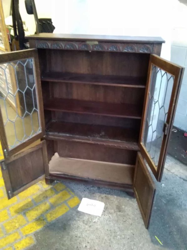 lot 699 linen fold design display cabinet - Image 3