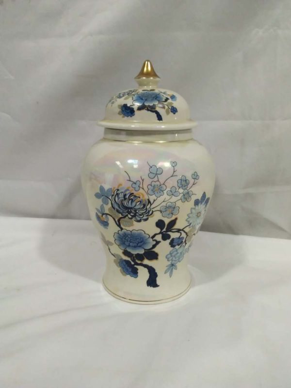 lot 702 vintage Sadler perlescent lutre ware ginger jar