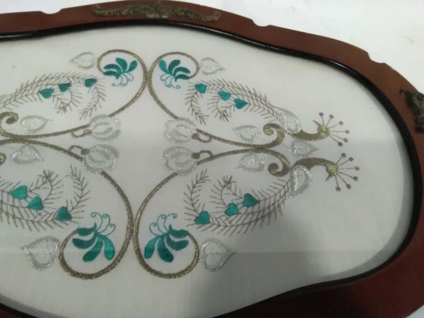 lot 710 vintage decorative embrodered tray - Image 4