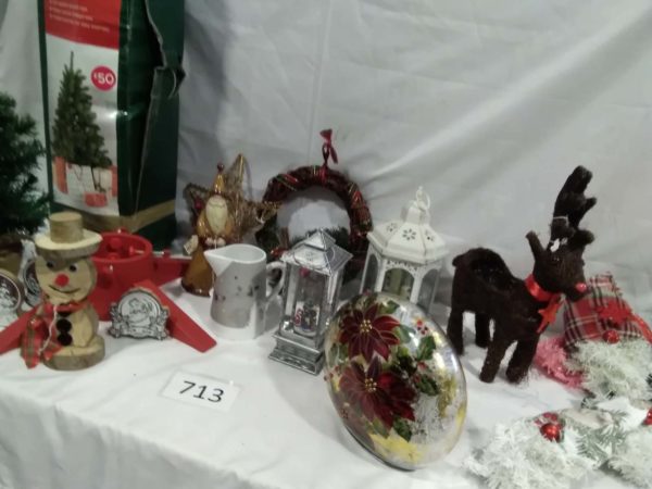 lot 713 Christmas decorations & accessories - Image 3