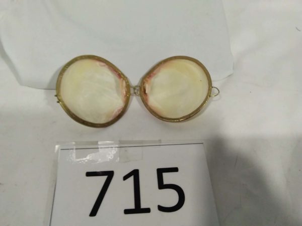 lot 715 shell coin purse - Image 2