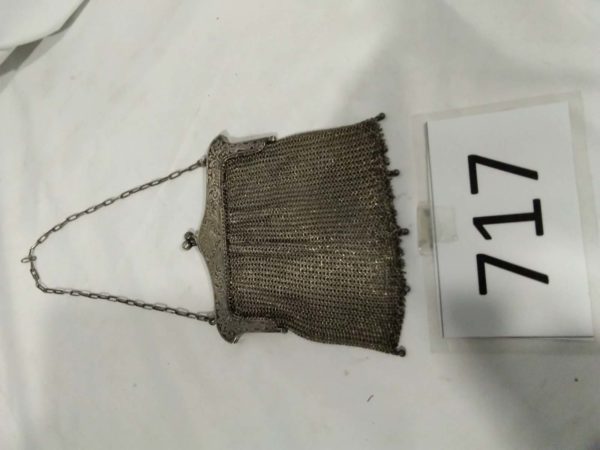 lot 717 vintage chain mail bag - Image 3