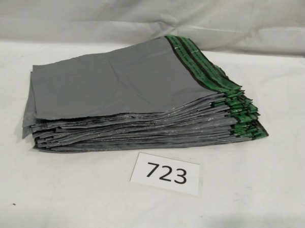 lot 723 approx 100 self seal postal bags 400 x 300