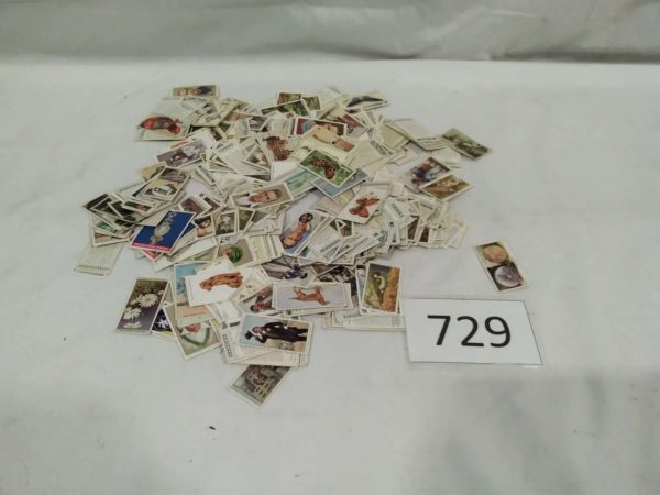 lot 729  quantity of cigarette cards