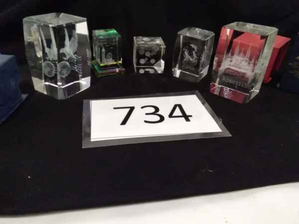 lot 734 5 x glass paperweights