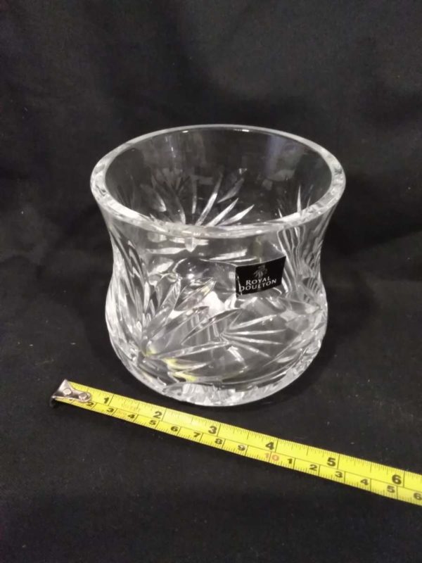 lot 736 Royal Doulton lead crystal vase - Image 2