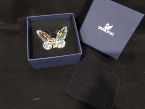 lot 737 boxed Swarovski crystal butterfly