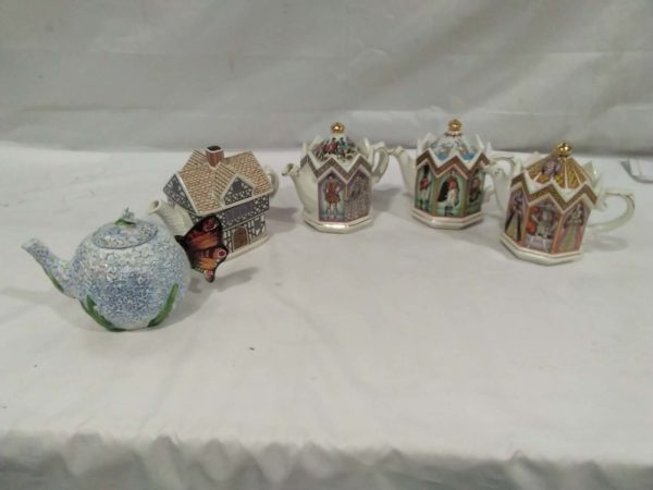 lot 739 5 x collectors teapots inclulding 4 x Sadler & 1 x Crown Dorset