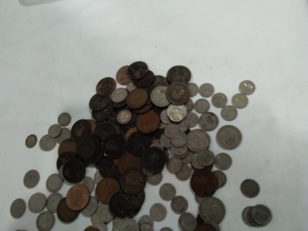 lot 753 quantity of coins - Image 3