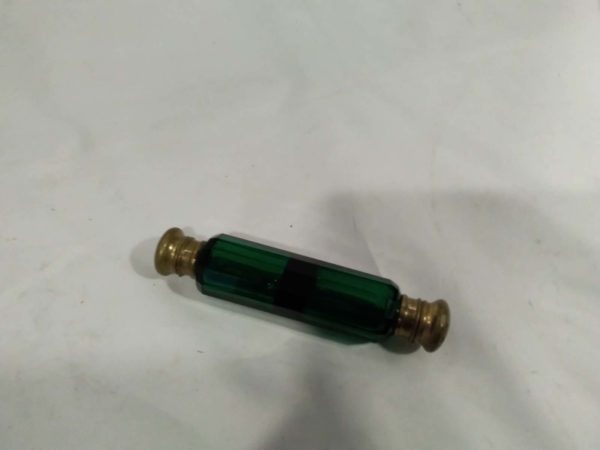 lot 757  Victorian emerald green double ended scent bottle