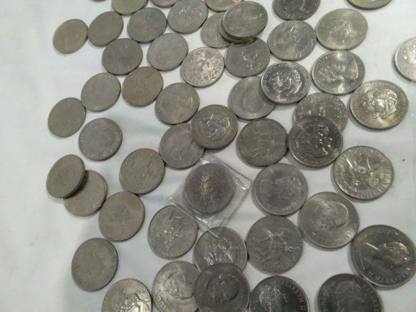 lot 759 quantity of coins - Image 4