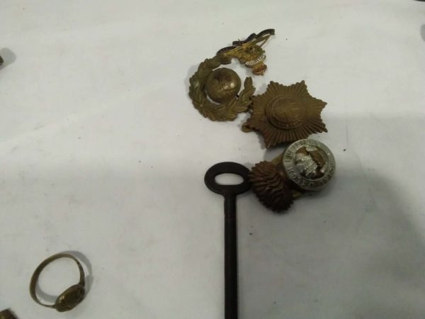 lot 761 military badges & miscellaneous items - Image 4